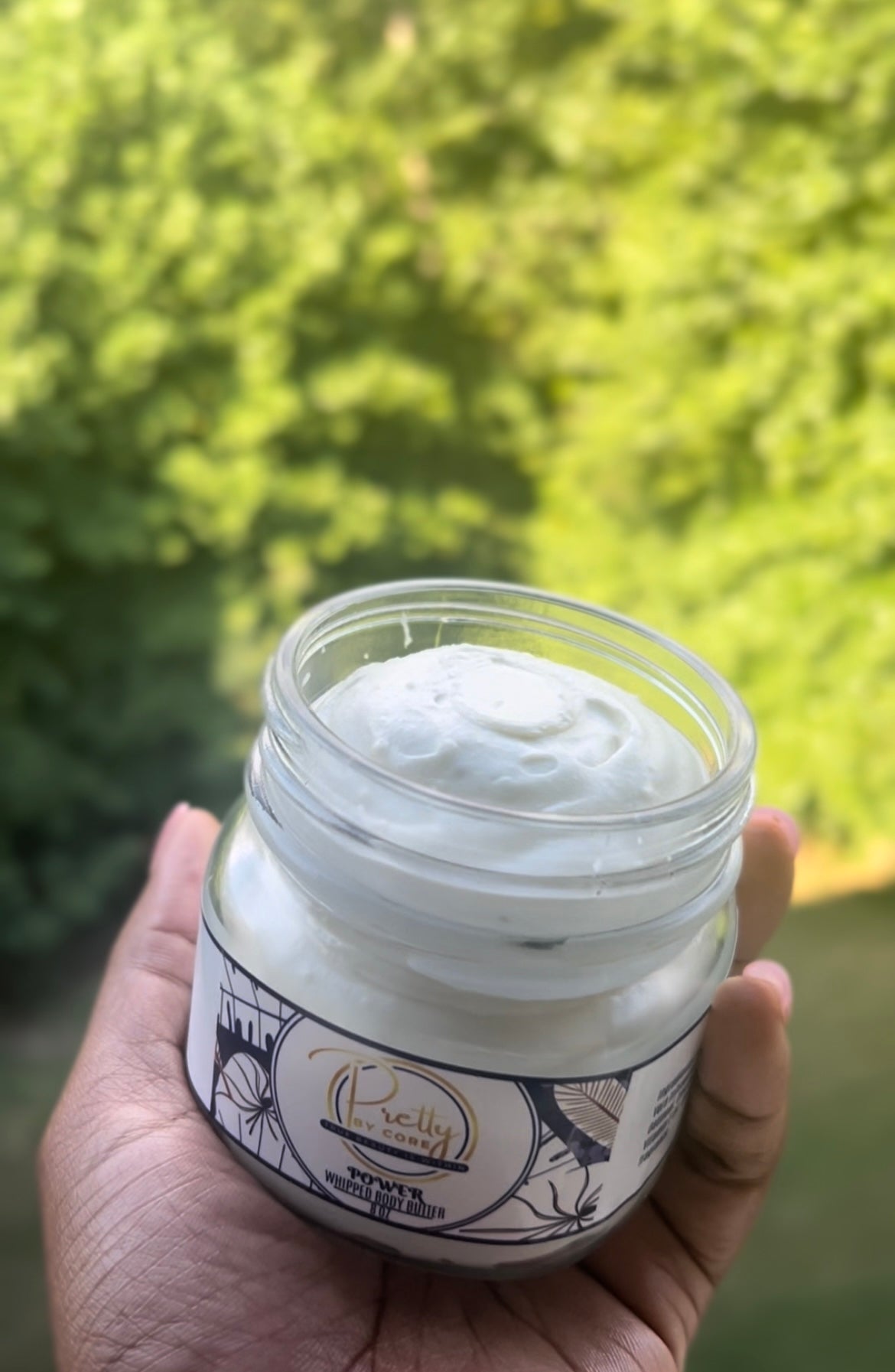 Power Body Butter is specially made for dry skin and highly moisturizing. It contains sea moss, chickweed, and colloidal oatmeal, which helps relieve symptoms.